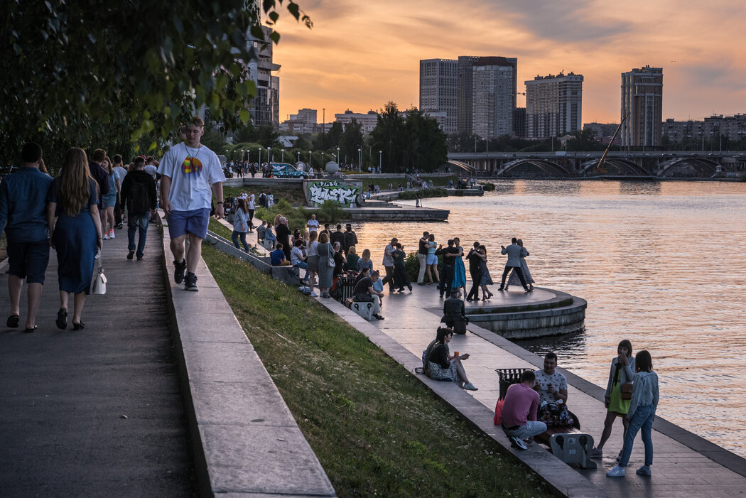 直到苏联解体，叶卡捷琳堡的市民才终于知道实验室泄漏的真相。