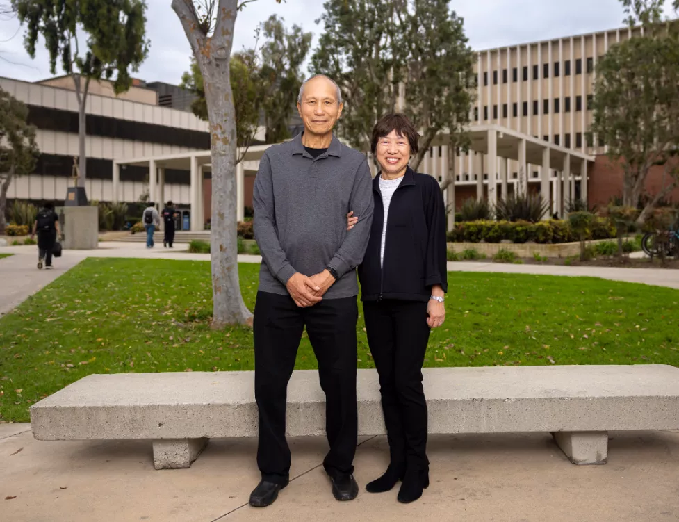 华人老夫妇豪捐$3000万！从不会英语到冠名大学…