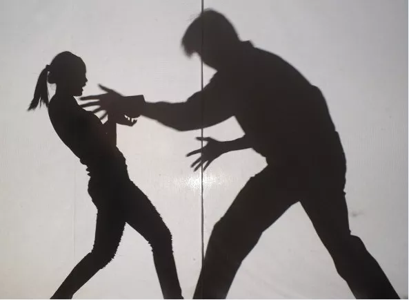 官媒曝中学党委书记性侵学生 报导刚爆就被下架