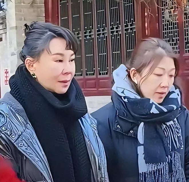 祖海：未婚未育胖到认不出，年轻时媲美宋祖英