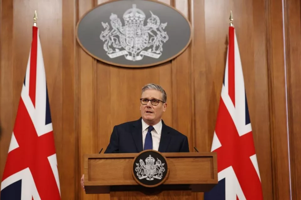 英国绕开美国和40多国讨论开放霍尔木兹海峡，可行吗？