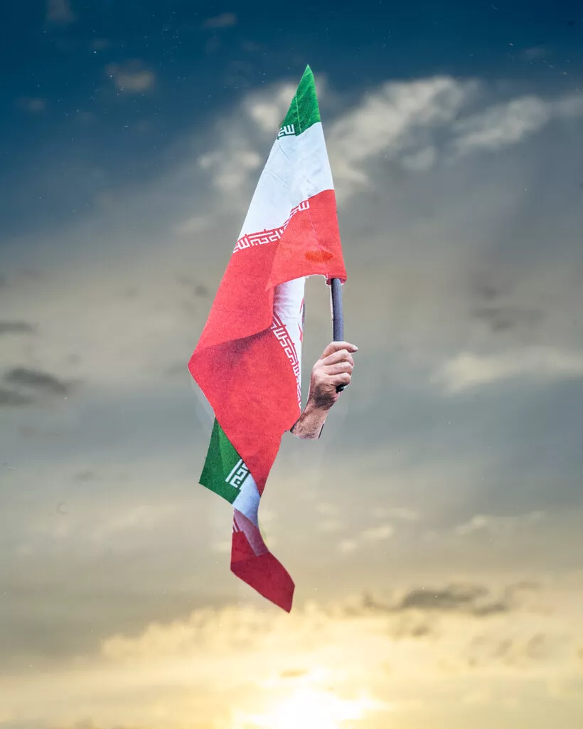 纽约时报：特朗普正把伊朗变成一个世界强国