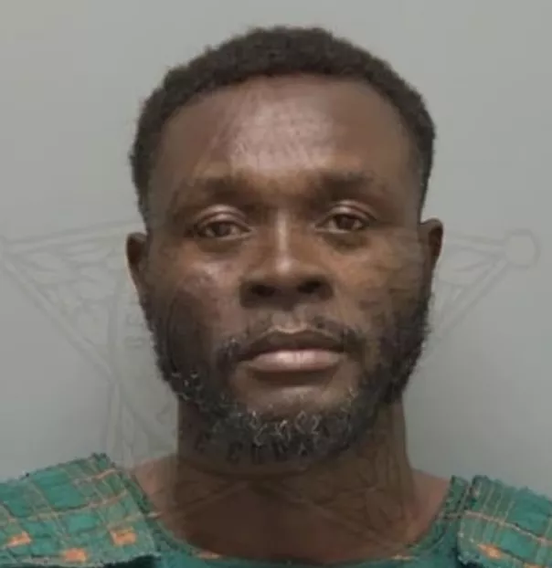 惨！移民妈妈加油站被当场打死 事件发酵 川普怒轰