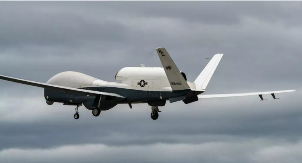 身价2亿美“海神”侦察机急坠 霍尔木兹海峡上空失踪