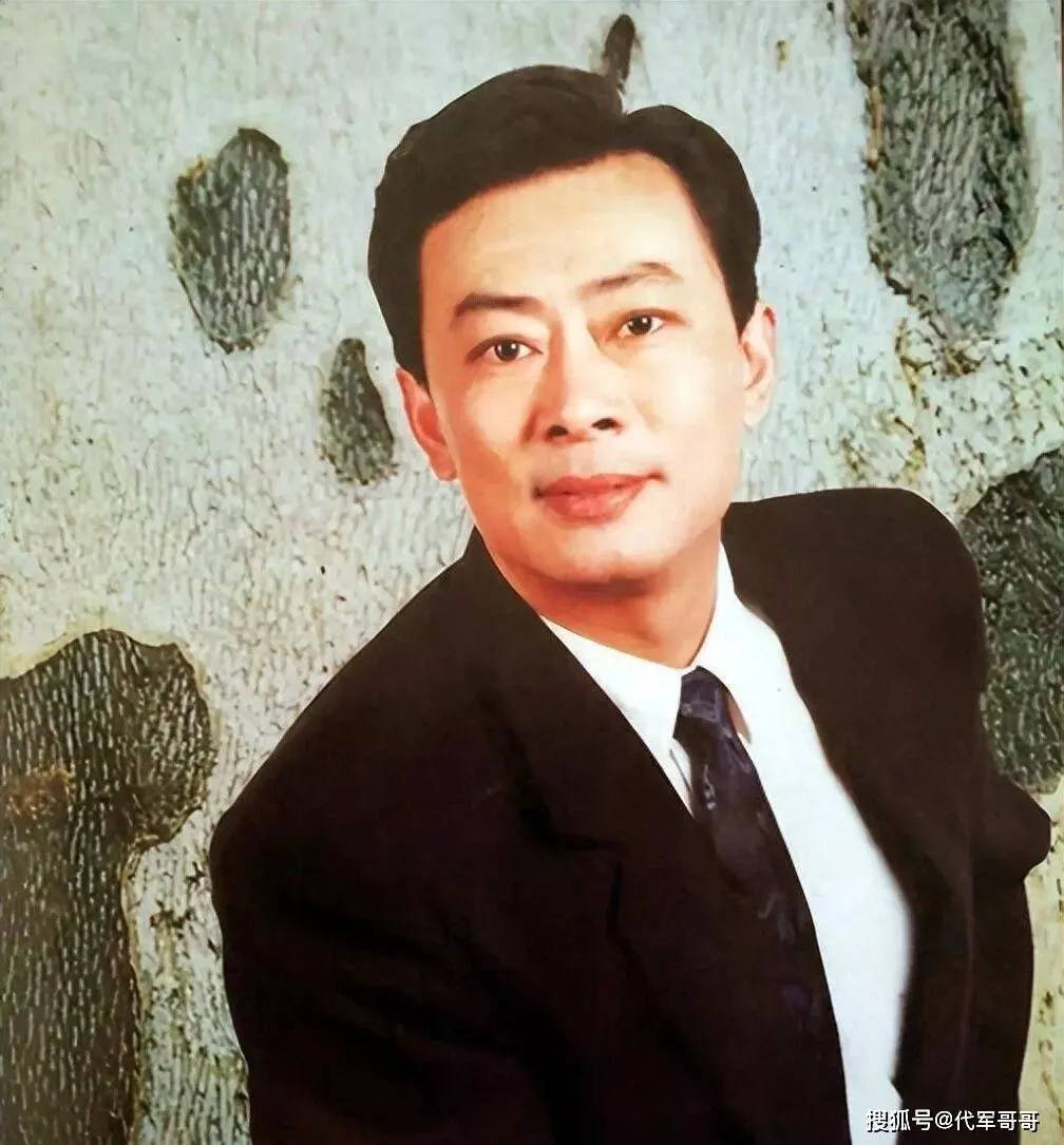 68岁王诗槐近况曝光！与前妻离婚后娶初恋