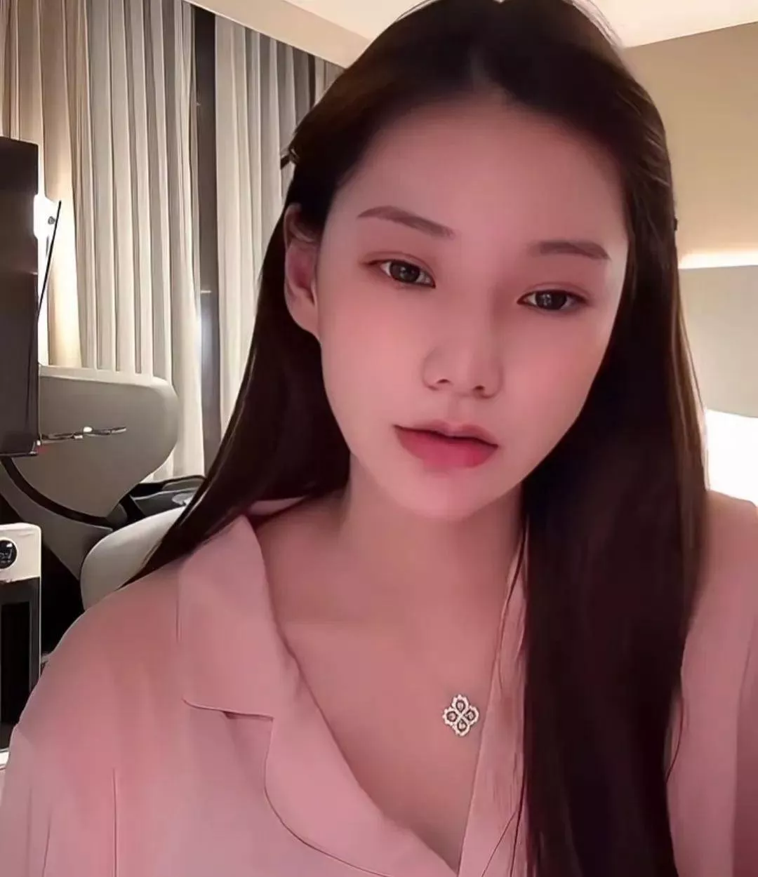 马筱梅疑似产后抑郁，深夜落泪感叹啥都骂她