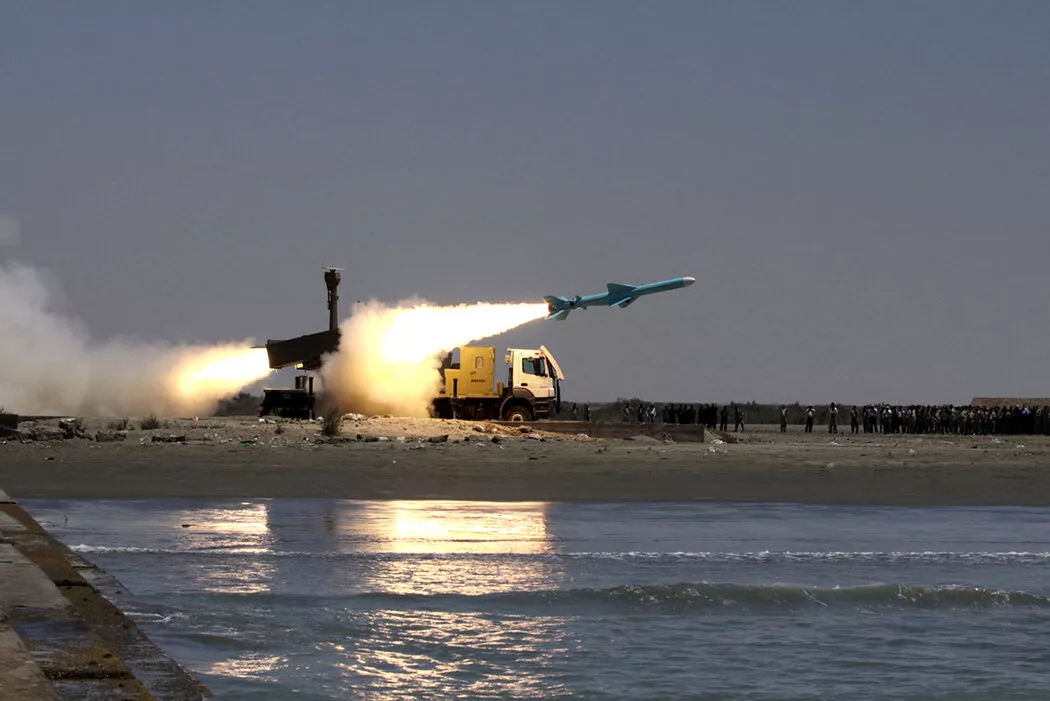 中国多年来如何对伊朗进行军事援助？