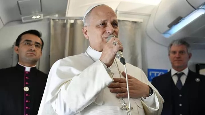 梵蒂冈更懂帝国兴衰：首位美籍教皇如何对阵特朗普？