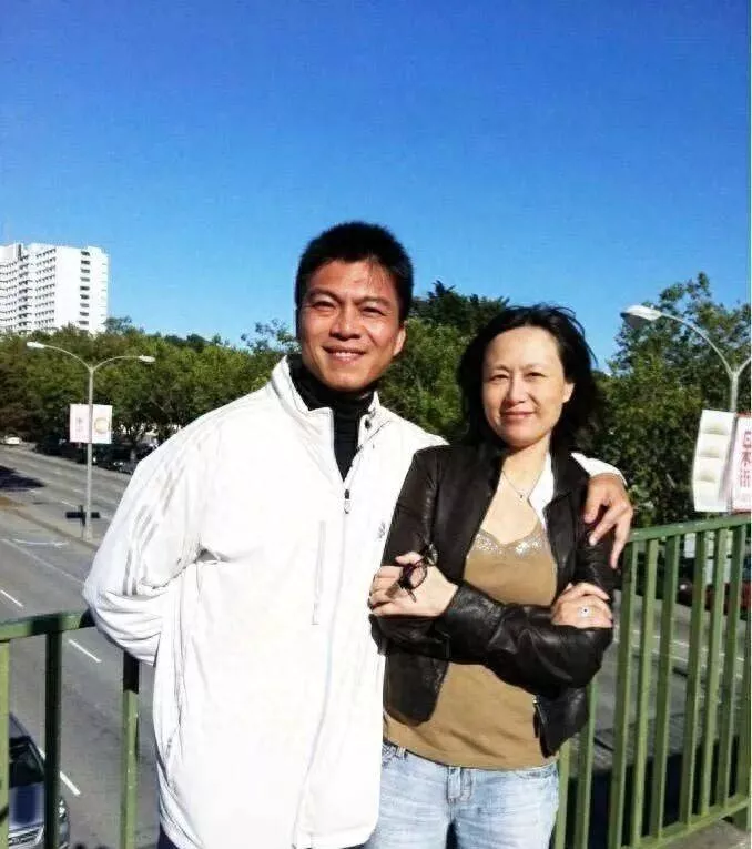 江嘉良：娶影后吴玉芳37年，两个女儿颜值抢镜