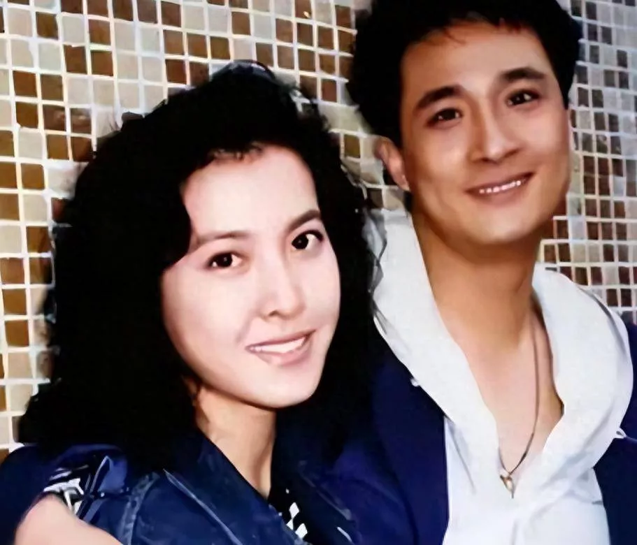 57 岁李婉华深夜崩溃痛哭！移民加拿大追悔莫及