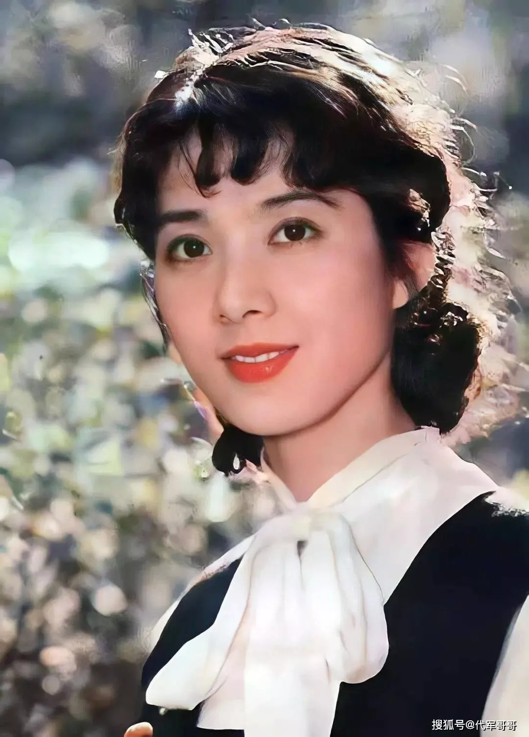 73岁龚雪近况曝光！如今定居上海风采依旧