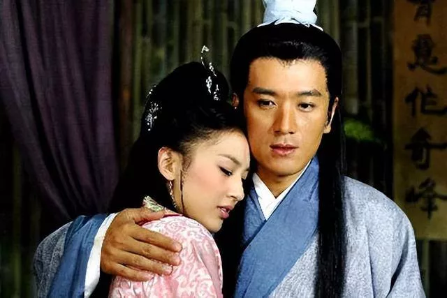 杨子带23岁新女友见91岁母亲,黄圣依17年终是一场空