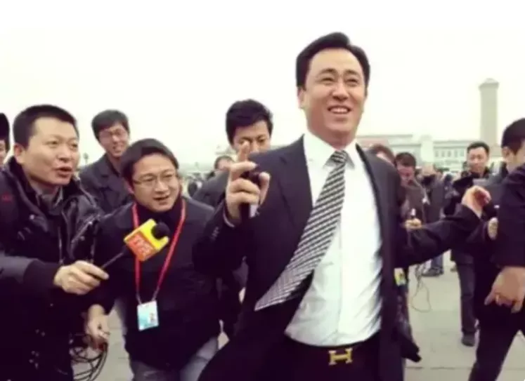 向太:多年前看见许家印故意输了上千万,就知道他会破产