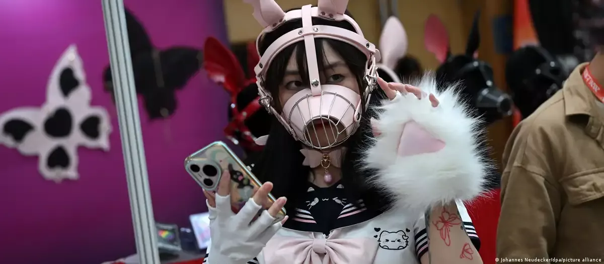 AI"情趣革命"来了？黑科技引爆争议 中国千亿生意新赛道