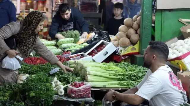 战争阴影下的就业、通胀和消费 伊朗大规模裁员