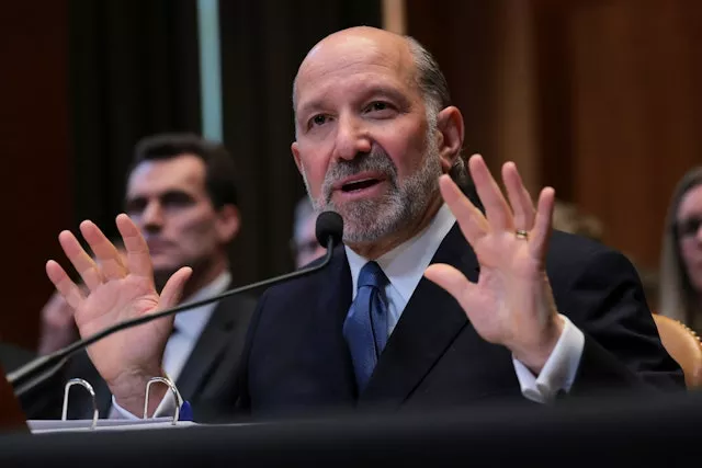 美国商务部长：川普移民“金卡”迄今仅1人获批