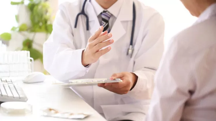 整天怀疑太太出轨！52岁工程师竟验出“梅毒晚期”