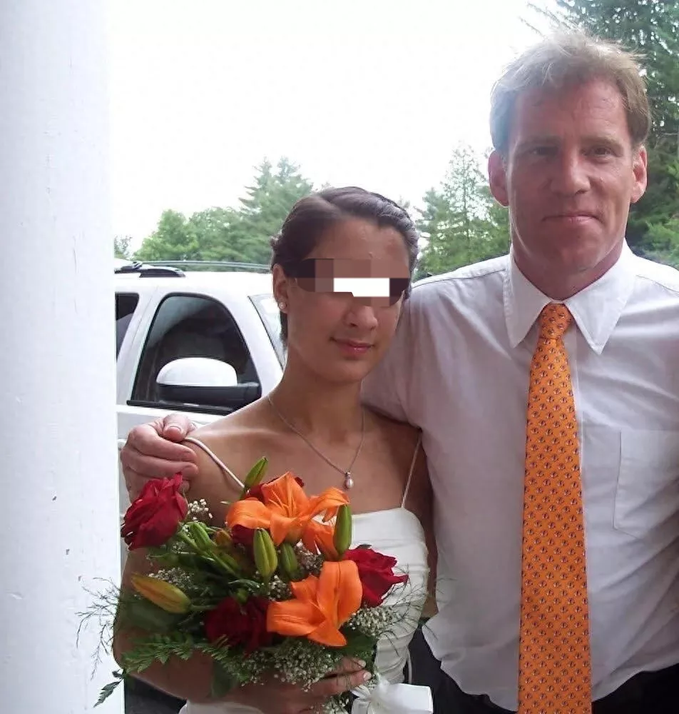 2名女学生被人气教师诱奸，奔波多年告上法庭