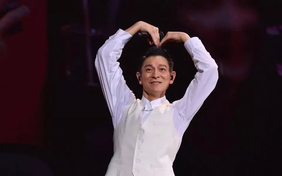 曾拥刘德华范冰冰大咖 中国“影视第一股”被申请破产