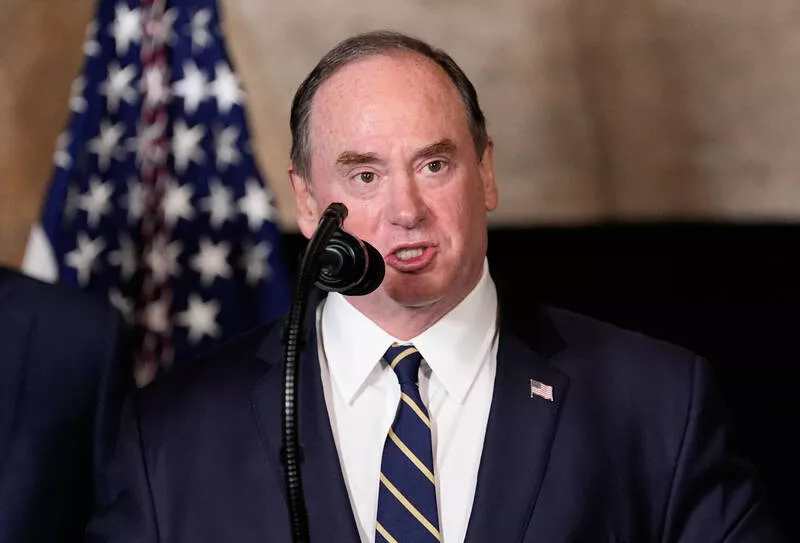 真相确认！川普揭露海军部长遭解职原因