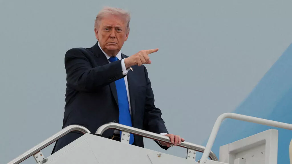 川普突取消谈判：伊朗方案“不够好” 10分钟后反转