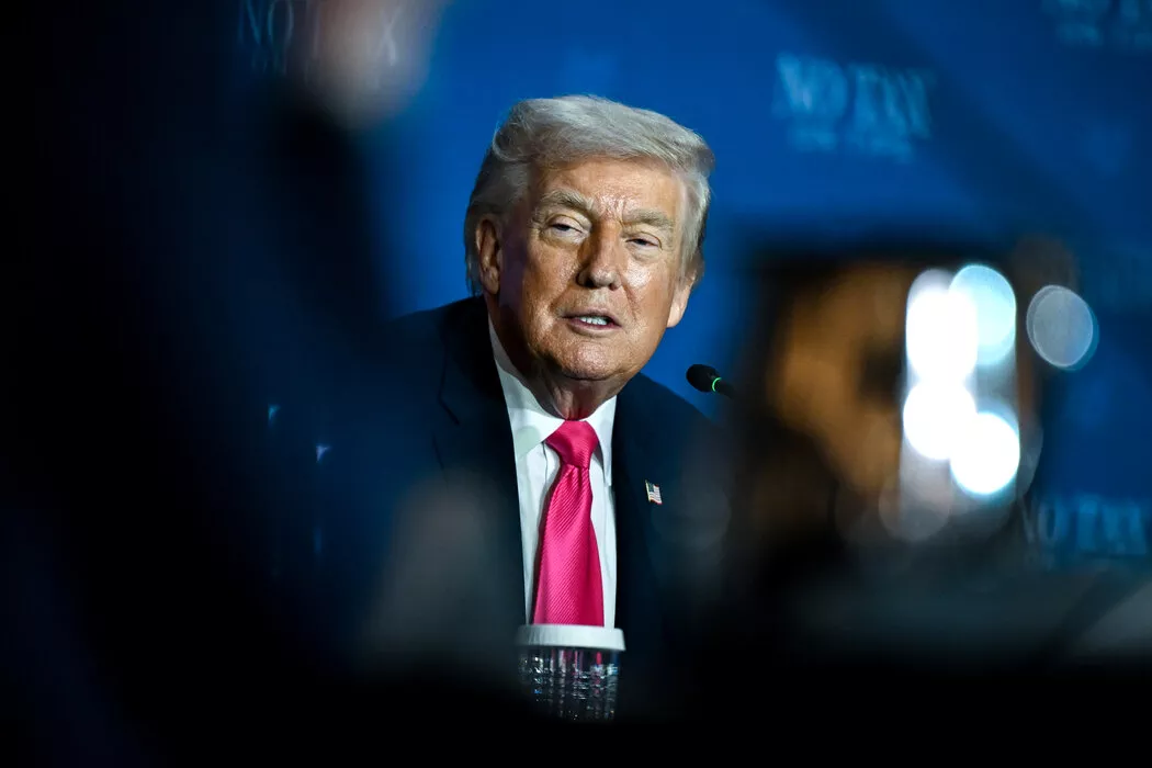 特朗普转发反中国及印度移民言论引发批评