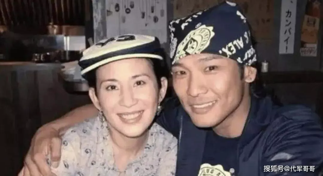 60岁吴君如近况曝光！19岁女儿比她还漂亮