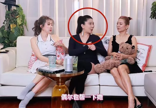 谢贤懒理前女友Coco曝料，扎辫子坐轮椅会老友