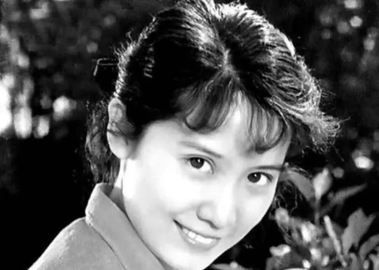 陪睡103次！《刘三姐》女星涉贪 成中国首被枪决女星