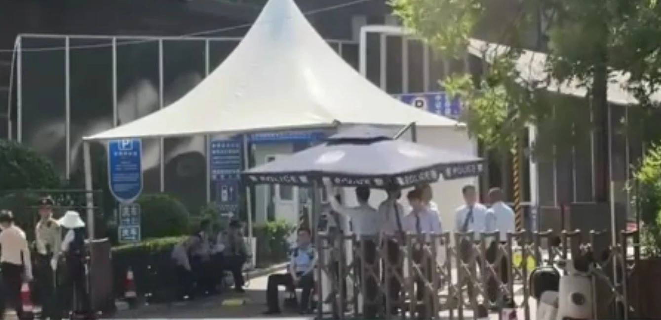 北京街头戒备！美使馆周边饭店全满 天坛内外“修脸”