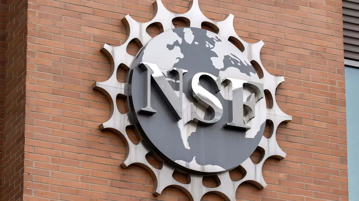 美国解雇国家科学基金会20多名委员