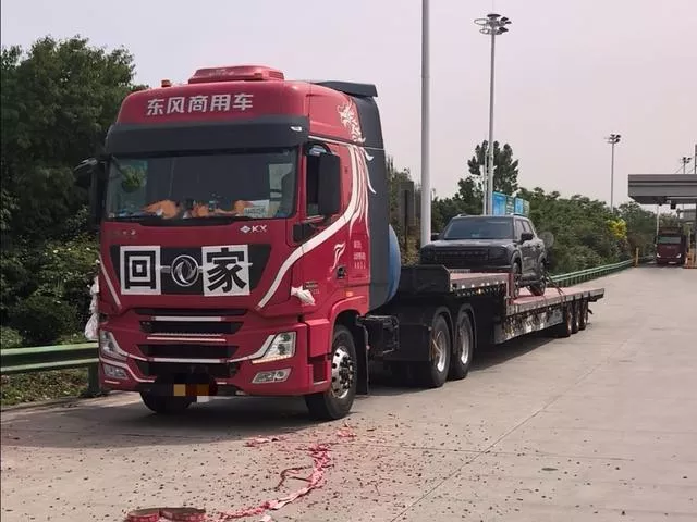 46岁卡车司机青藏线上高反离世 卡友们爱心接力