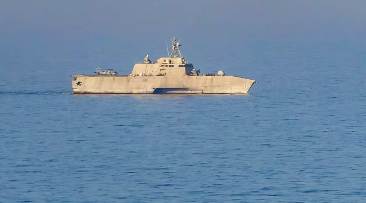 自封锁伊朗港口，37艘船只按美军指示改道