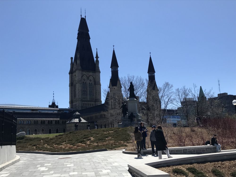 The Canadian Tulip Festival in Ottawa: A 2025 Guide - Travel Bliss Now